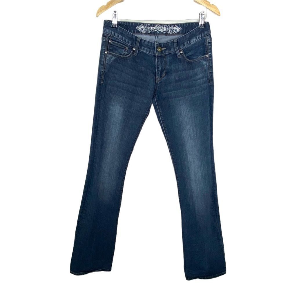 Express medium wash low rise bootcut jeans size 4